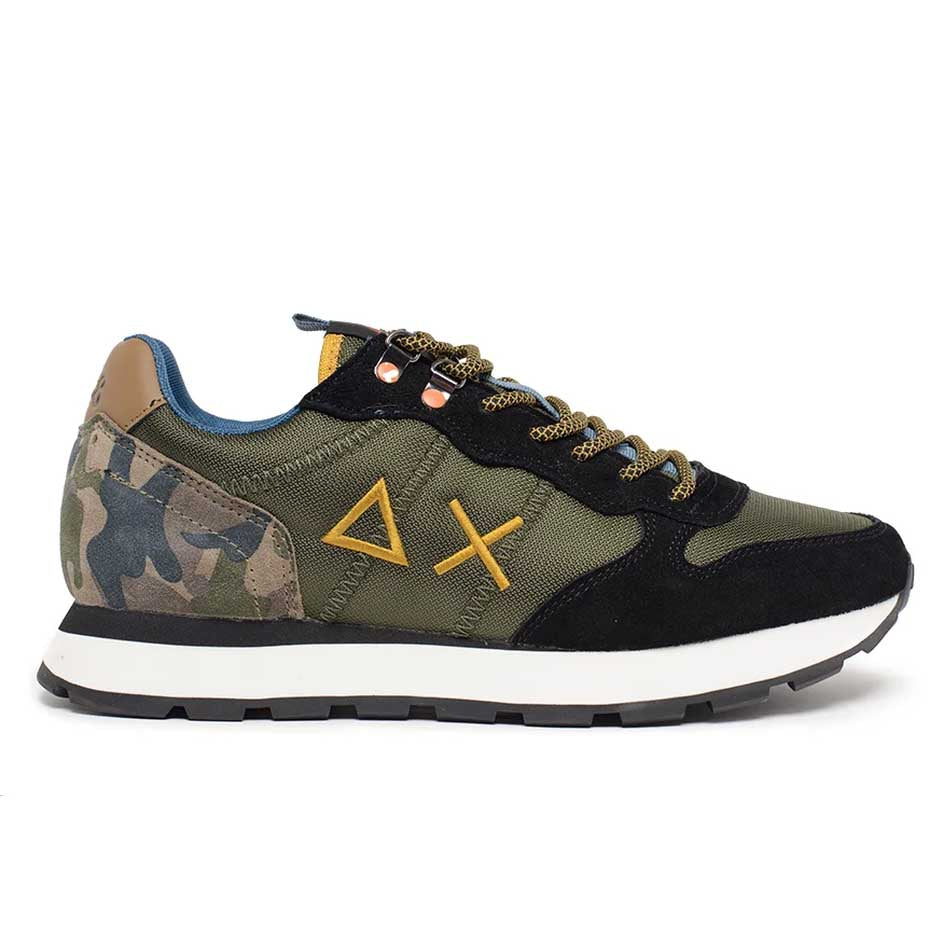 SUN68 Z43105 TOM GOES CAMPING 74 MILITARE SCURO