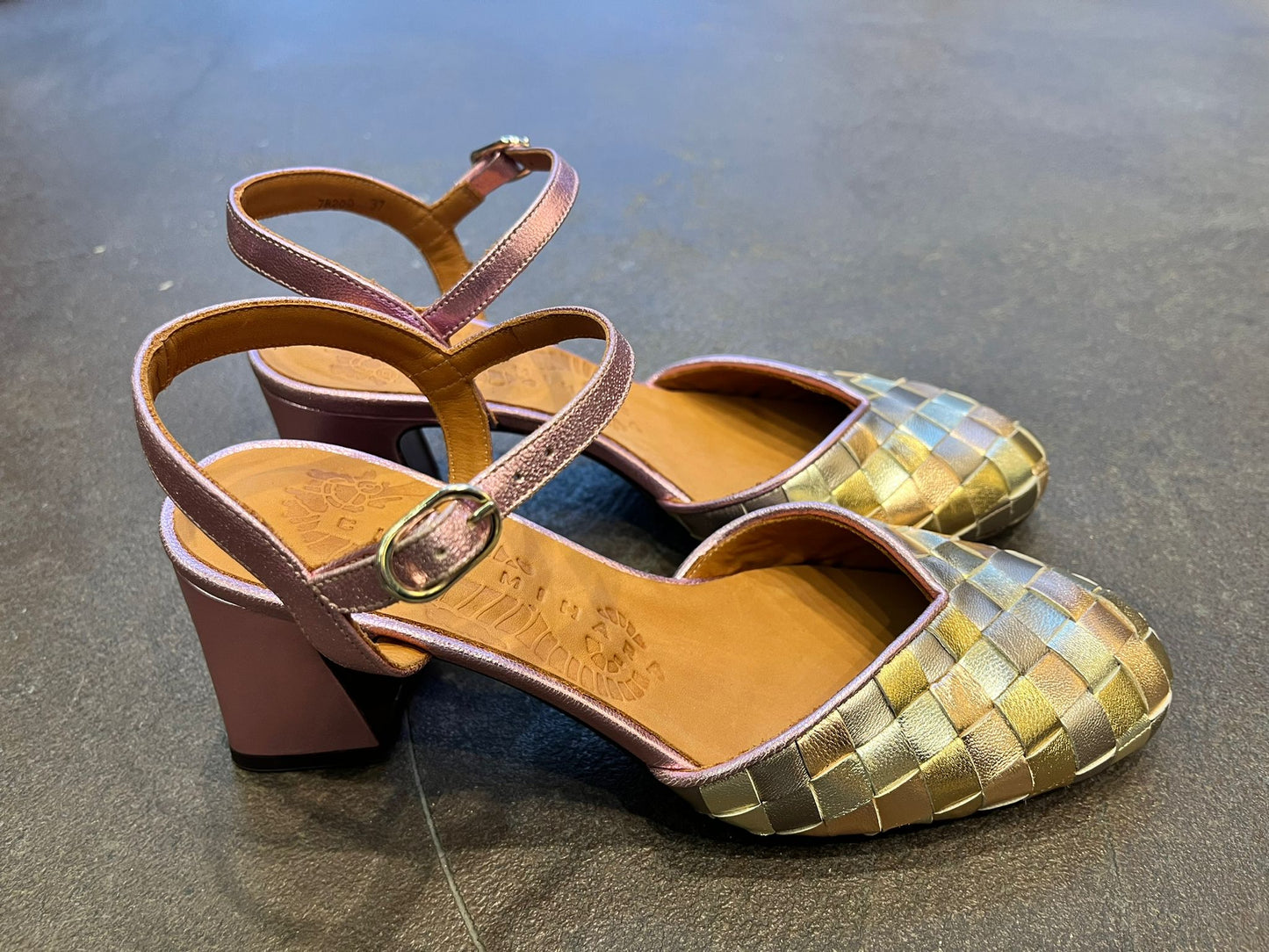 CHIE MIHARA FILHA 118 pelle+oro