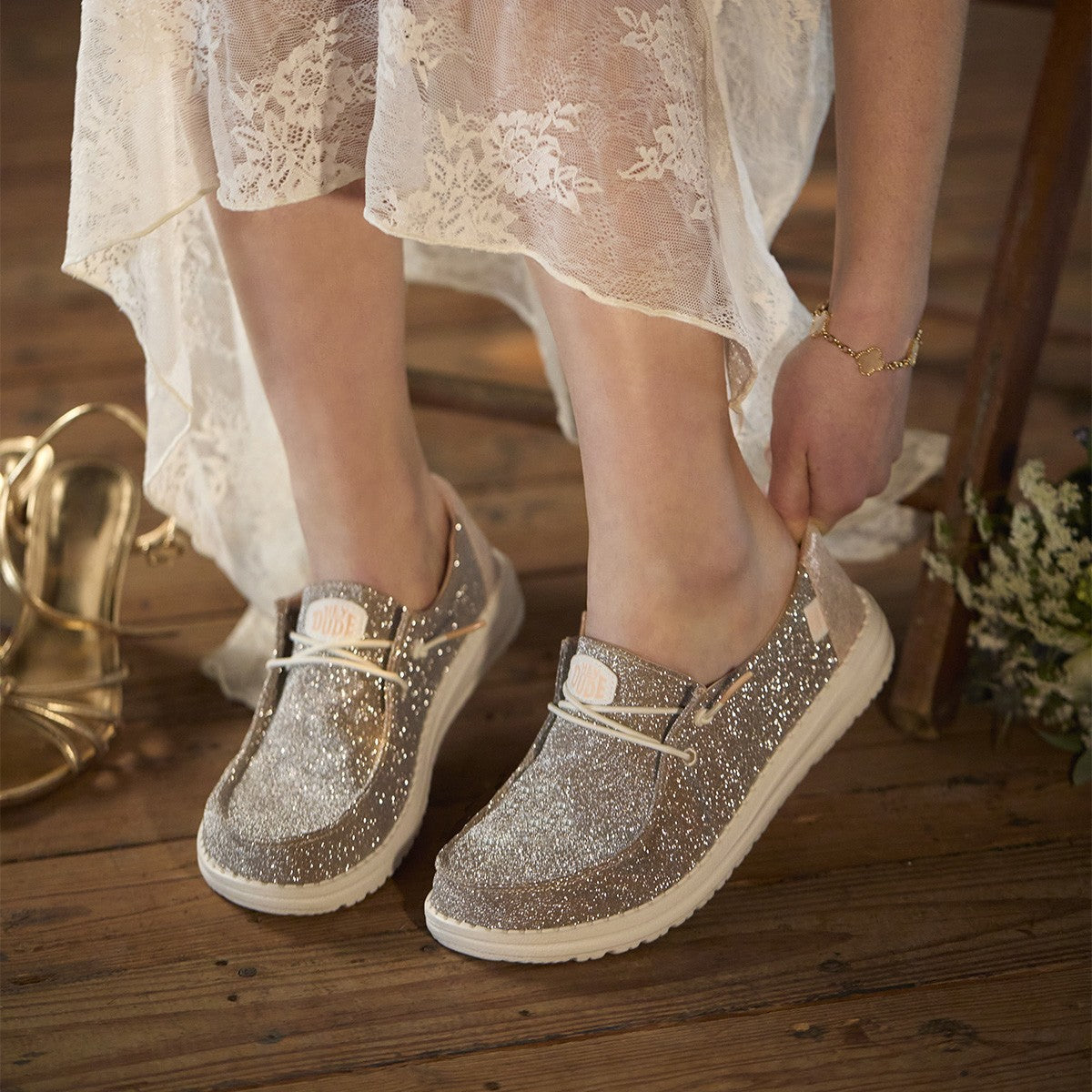 HEY DUDE 41082 WENDY METALLIC SPARKLE 778 tela+oro 710