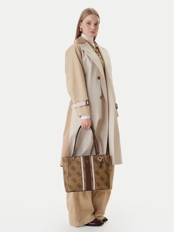GUESS HWSS96 72250 NOELLE II 663 stamp+beige LGW